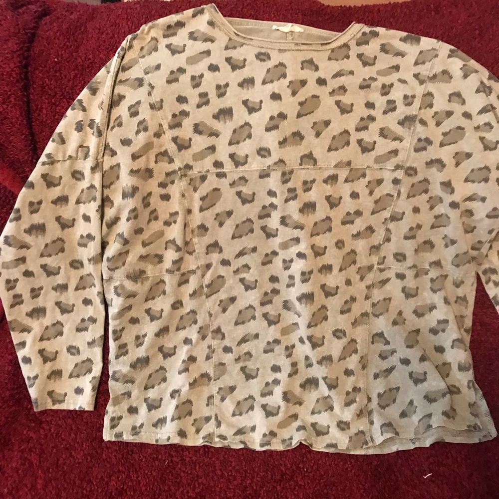 Green leopard top